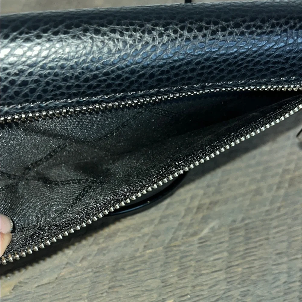 MICHAEL KORS JET SET TRAVEL - MK Signature Leather Studded -Large Trifold Wallet - Picture 8 of 10